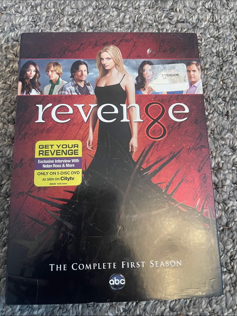 Revenge: The Complete First Season DVD - Red & Black Cover